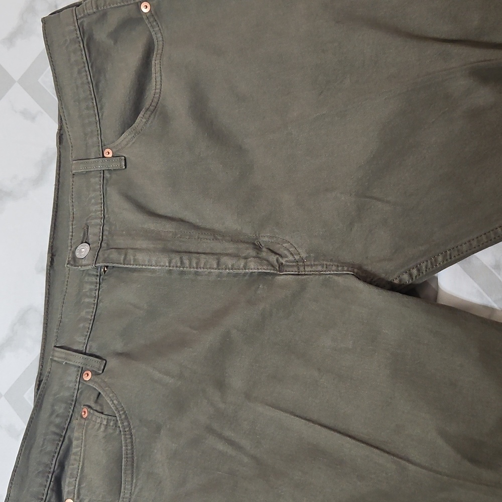 Levi's Men's Olive Jeans - Picture 6 of 6